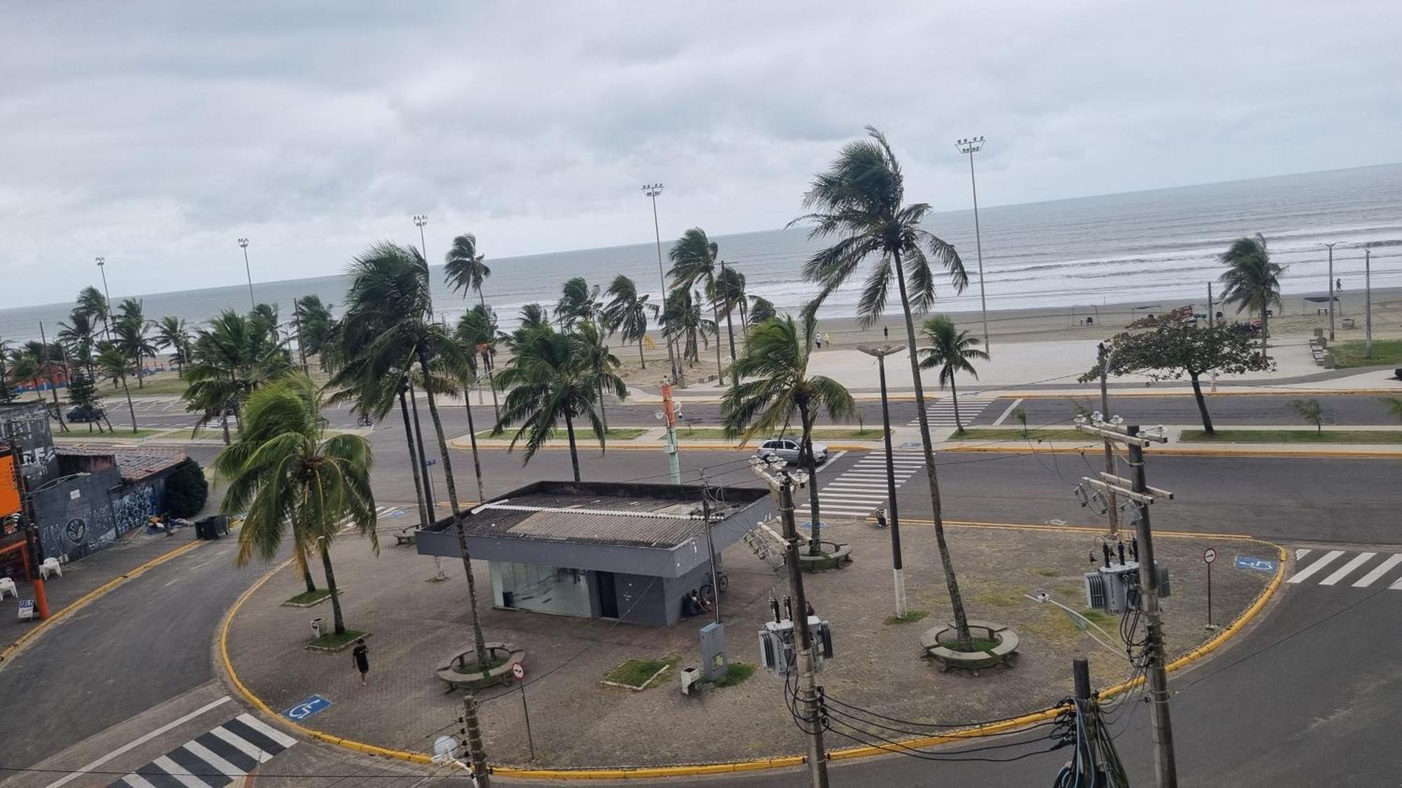 Apto Em Frente Ao Mar - Predio Redondo Peruíbe 외부 사진